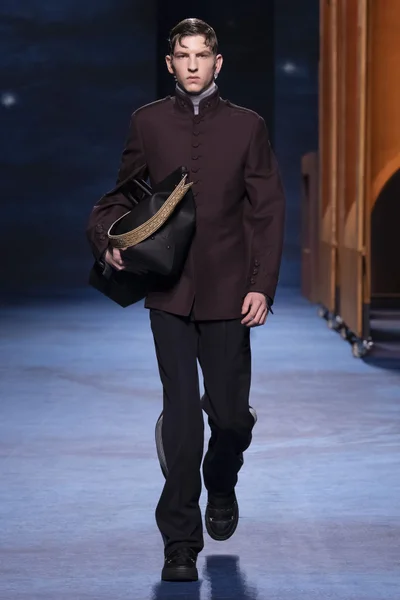 Look 8